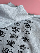 Charger l'image dans la galerie, Hoodie gris tags équipe Background